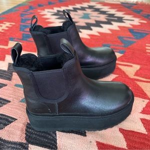 NEW without box Ugg Neumal Platform Chelsea Boot in Leather